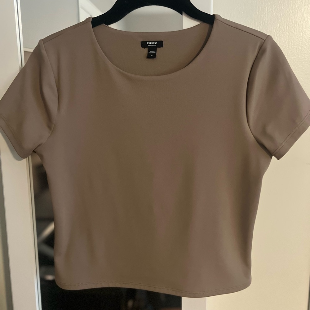EXPRESS | Body Contour High Compression Matte 90's Cropped Tee *USED*